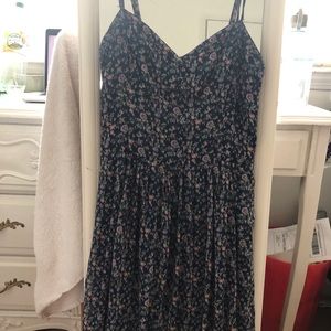 🌟🌟SOLD🌟🌟 Navy floral dress